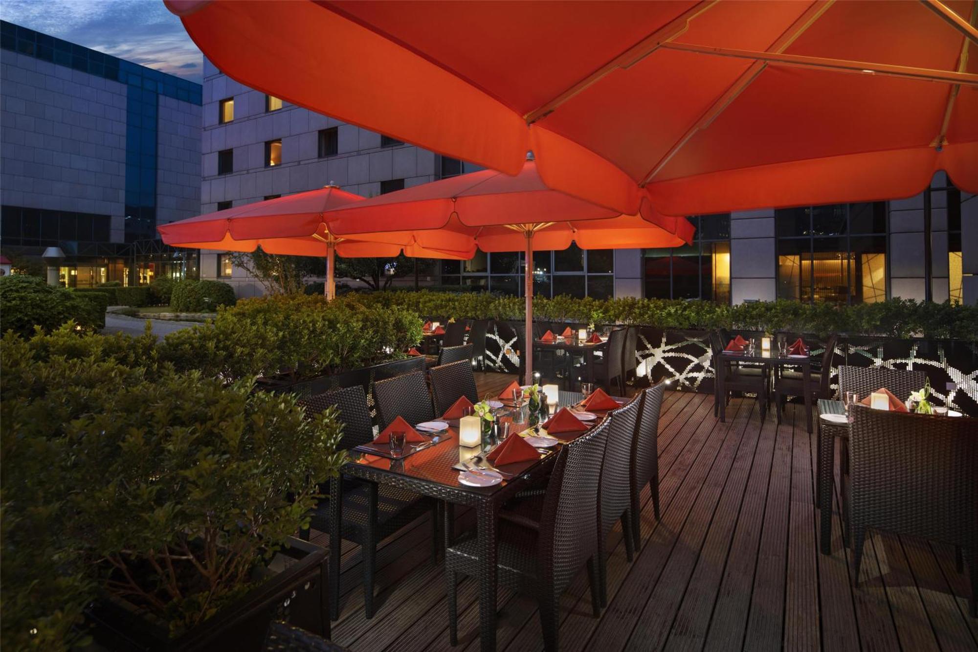 Kempinski Hotel Beijing Yansha Center Екстериор снимка